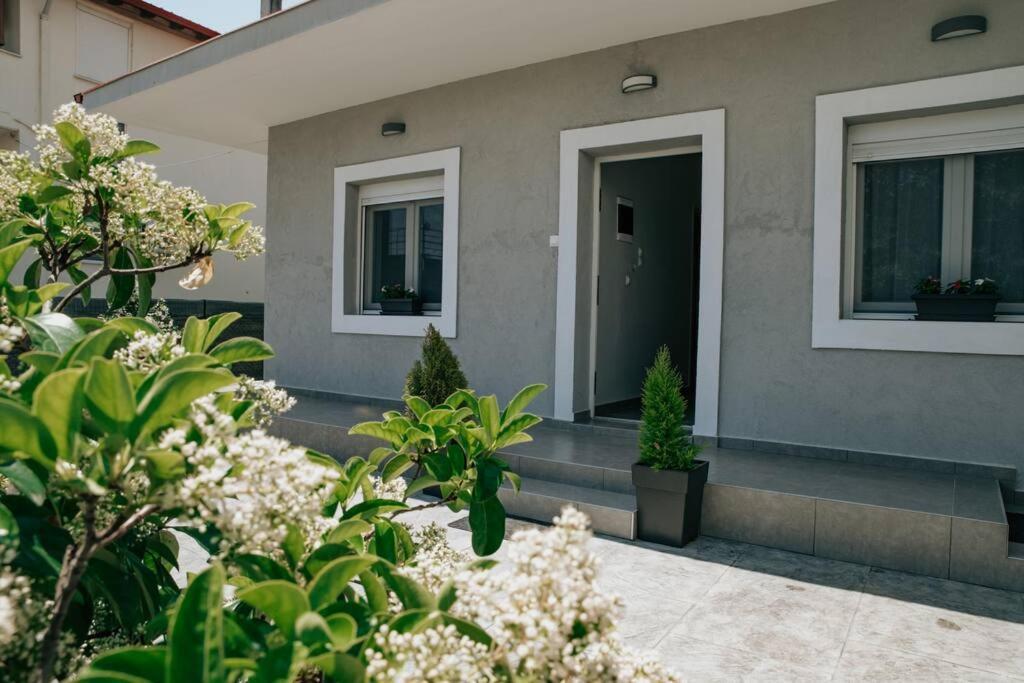Vila Sophia'S Coastal Retreat Korinós Exteriér fotografie