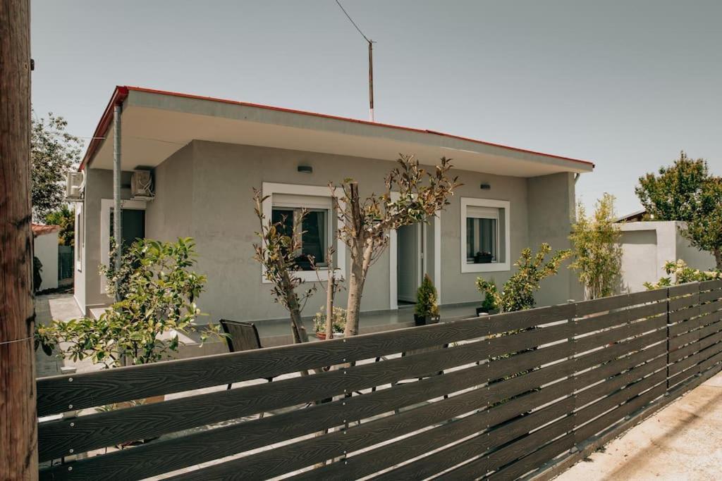 Vila Sophia'S Coastal Retreat Korinós Exteriér fotografie